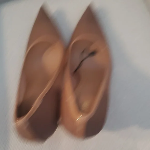 Zara Women's Tan Heels - Picture 8 of 8